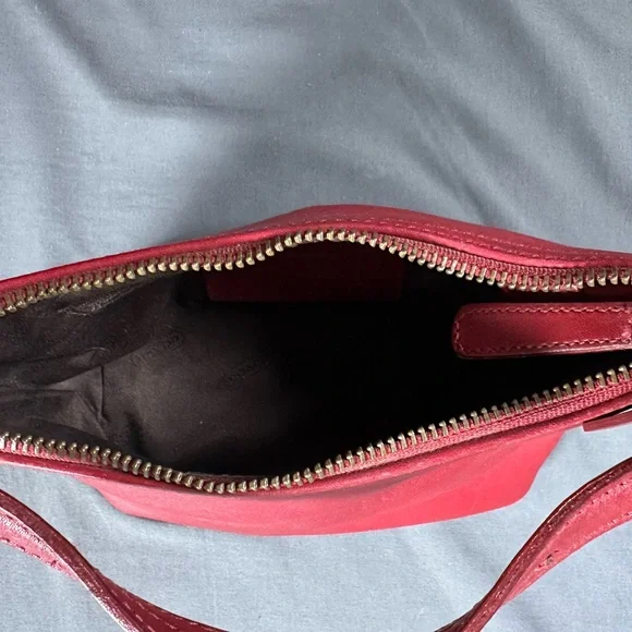 Coach Cherry Red Leather Shoulder Bag G0027 - Picture 4 of 8